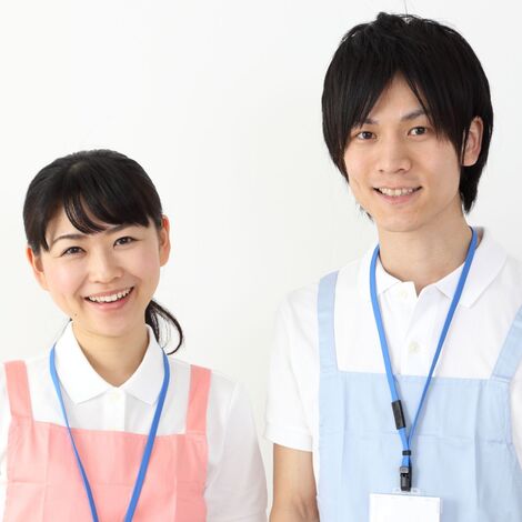 男性スタッフと女性スタッフ